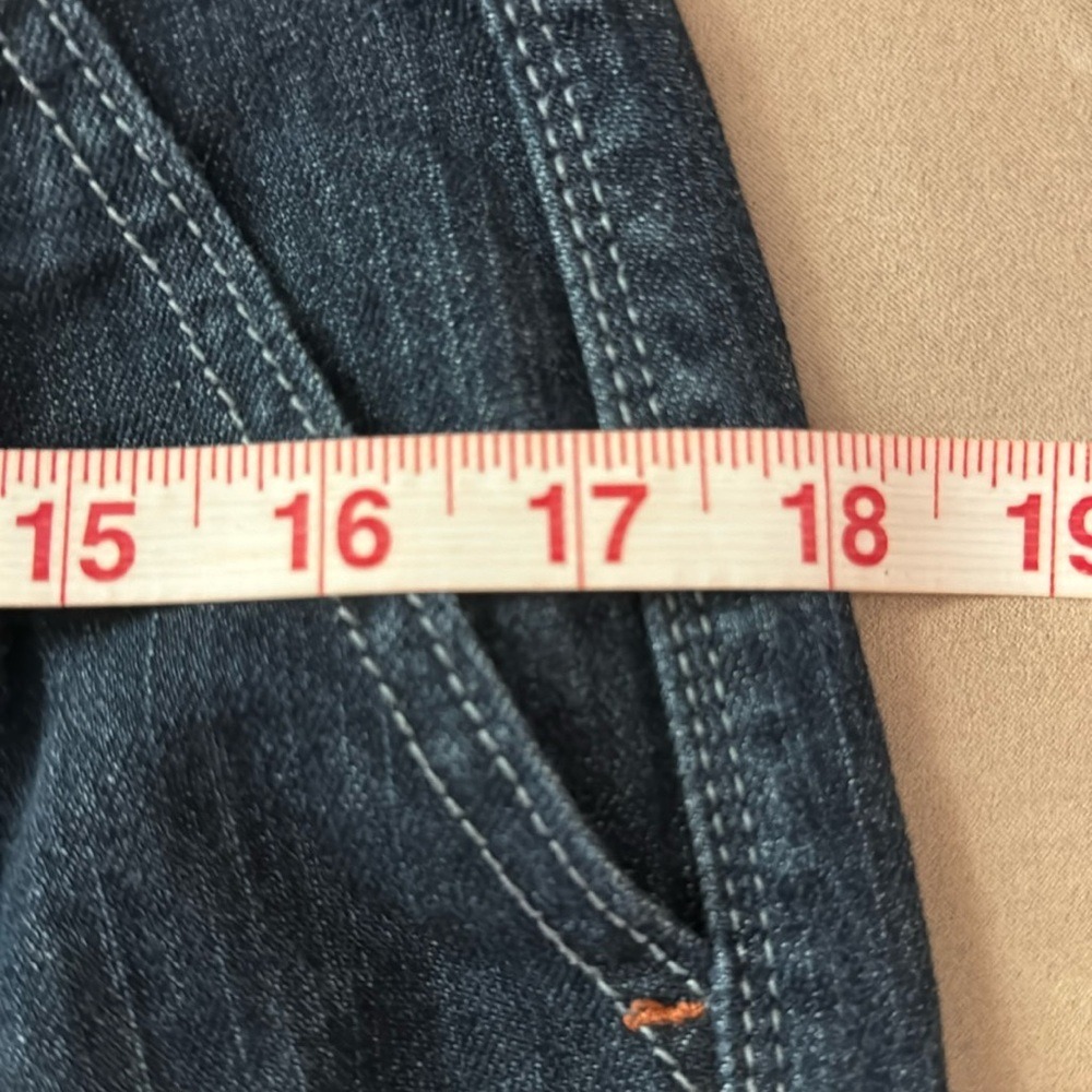 BANANA REPUBLIC. Denim Skirt.2 front & 2 back pockets.Knee length.Sz 8… - Picture 12 of 12